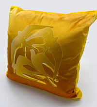 Load image into Gallery viewer, Swallows Wheel in Yellow & Orange Ombré on Shimmer Velvet