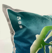 Load image into Gallery viewer, Swallows Wheel in Green & Midnight Blue on Shimmer Velvet