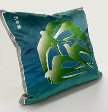 Load image into Gallery viewer, Swallows Wheel in Green & Midnight Blue on Shimmer Velvet